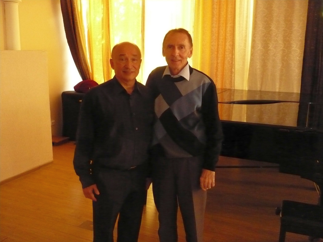 С композитором Петром Кухновым после концерта в колледже Минвод