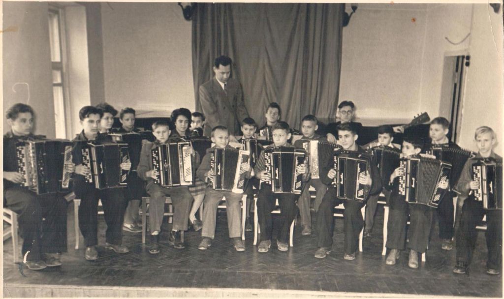 Оркестр баянистов под руководством М.Ф. Внукова, 1958 г.